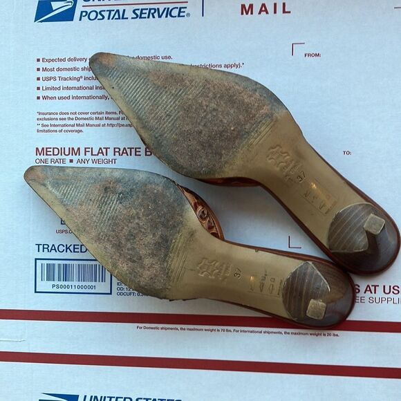 Salvatore D’Anna • Pointed Tooled Leather Heels Size 7 - Picture 2 of 6